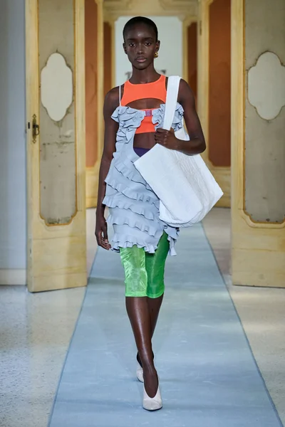 Look 33